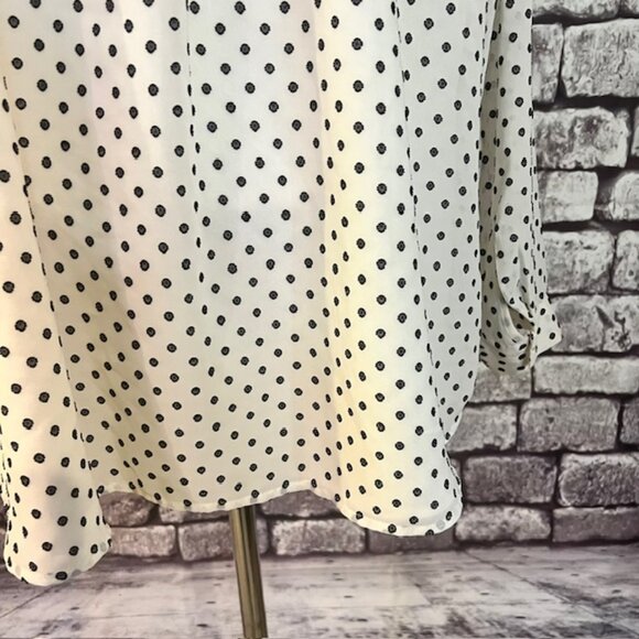 Talbots Ivory & Black V-Neck Polka Dot Blouse Size 2XP - Picture 7 of 9